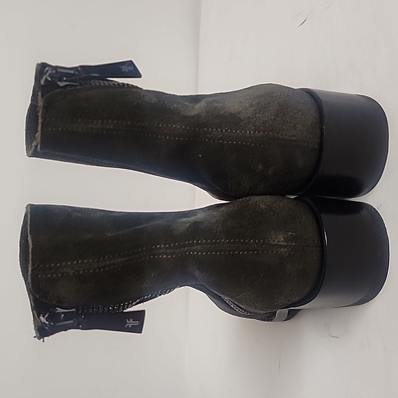 Frye Distressed Gorgeous Olive Suede Side Zip Ankle Quality Bootie Boots Size 8B - Picture 8 of 15
